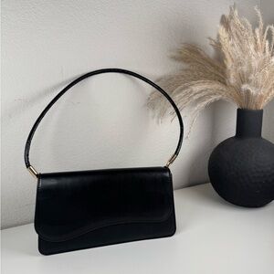 Elegant Black Leather Handbag